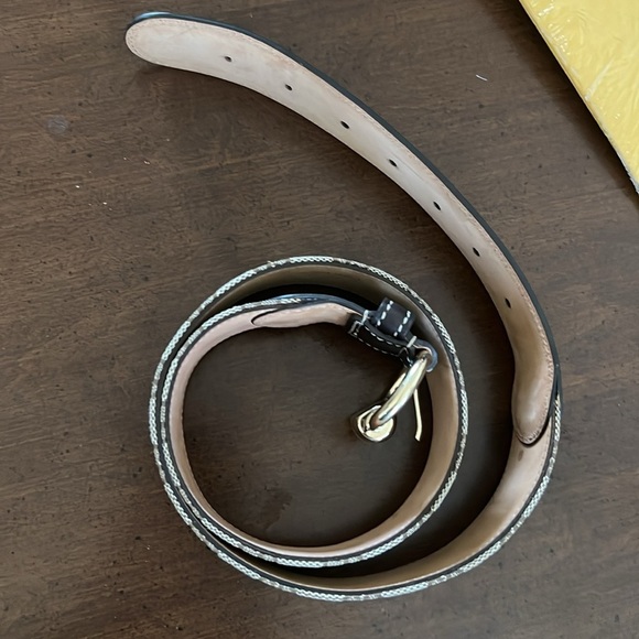 Gucci GG Canvas and Leather Belt with Gold Buckle - Size 80/32 - Picture 3 of 7